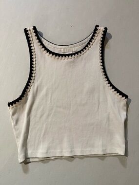 H&M Cream Ribbed Cropped Tank with Black Trim